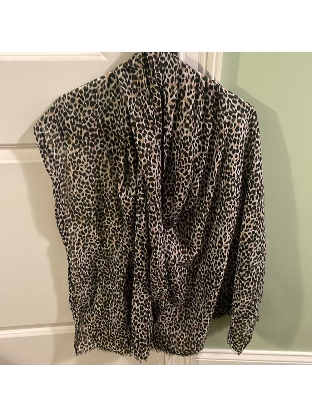 Leopard wrap scarf EUC - Picture 2 of 3